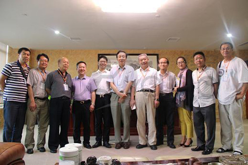 呼市工商聯(lián)與自治區(qū)駐滬辦前來珍島考察