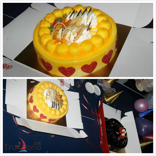 誘人的蛋糕登場(chǎng)啦,吃貨們歡呼吧！