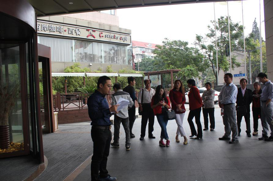 入住天虹國際酒店